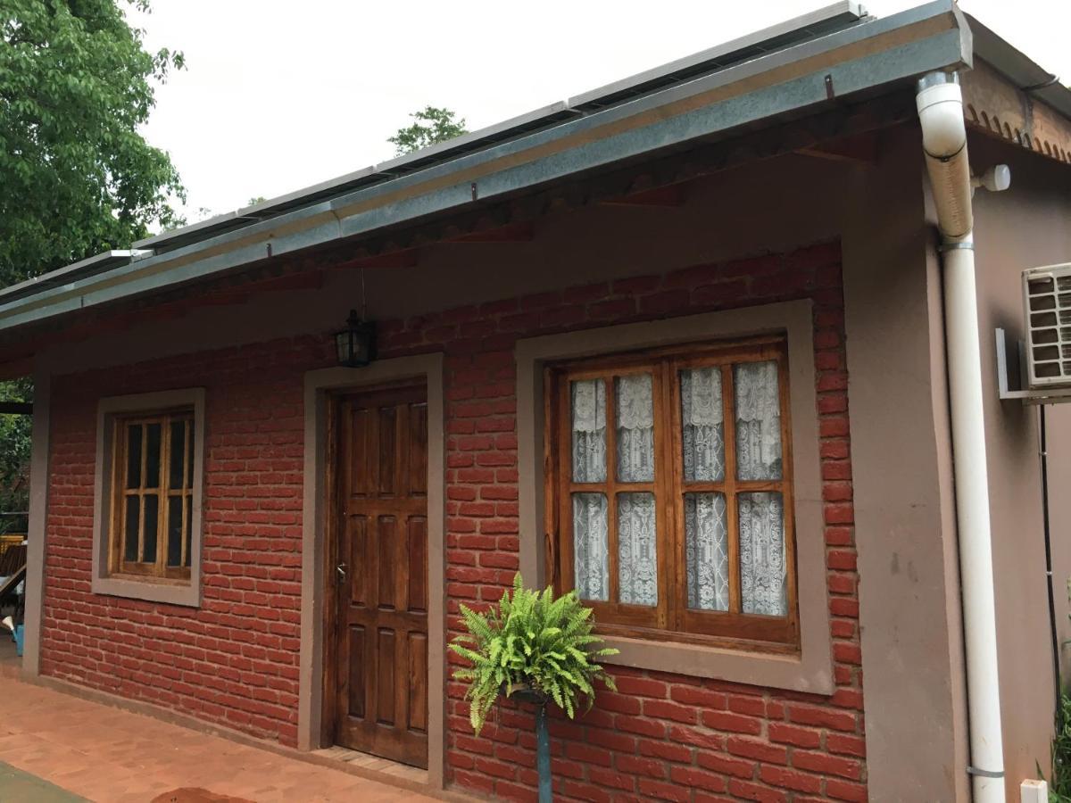 Posada Enki Puerto Iguazú Extérieur photo